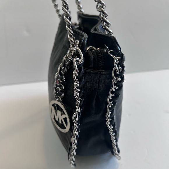 Michael Kors Chelsea Small Crossbody Bag Leather Chain Strap EUC - Picture 5 of 17